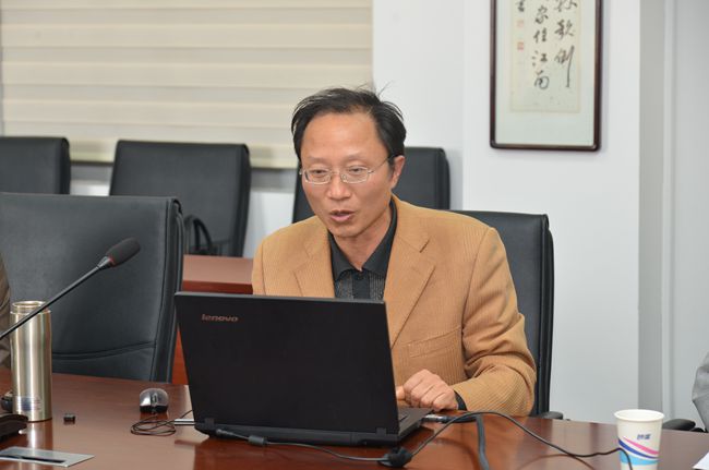 夷浩方老師做講座