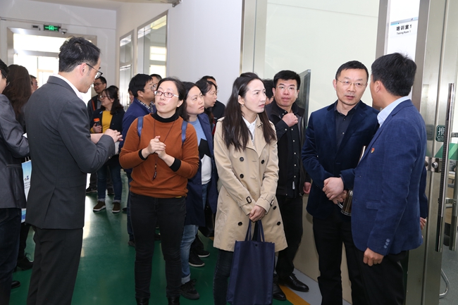 吳中中專參觀學(xué)徒中心